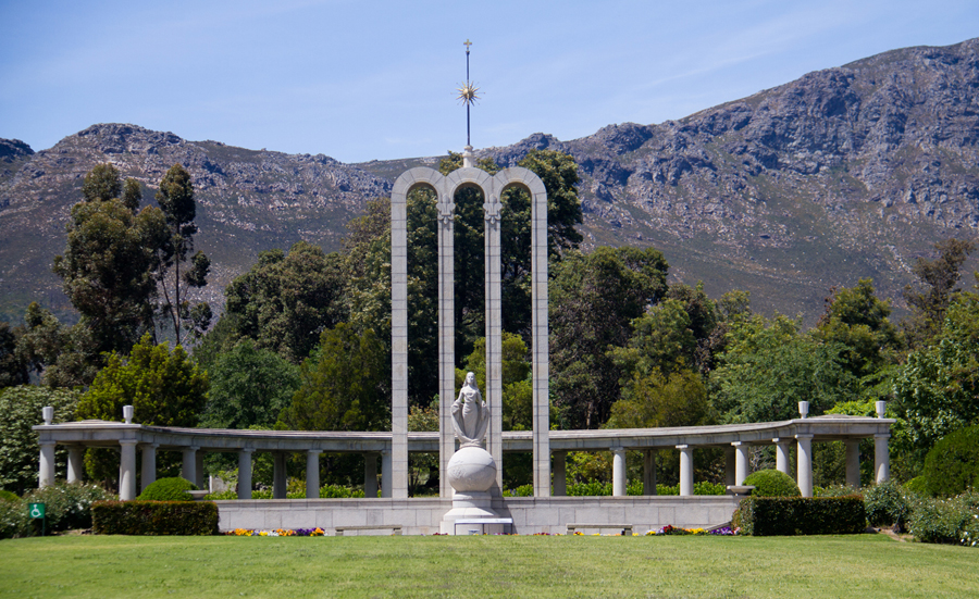 Huguenot Monument